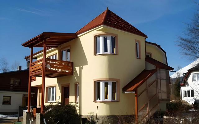 Vila Katarína 151