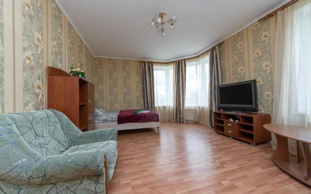 Комфортная квартира на метро Осокорки