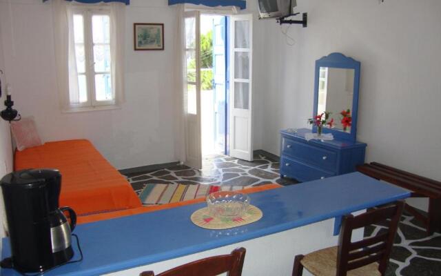 Hotel Aegean Home Studios & Apartments