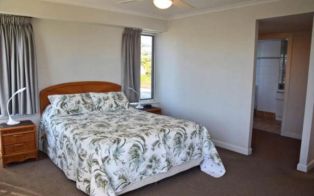 Ocean Shores Apartment 15