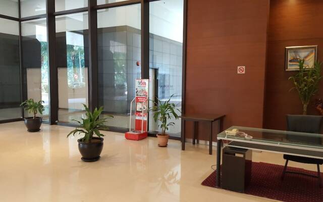 Times Square by Rihanna Service Suite