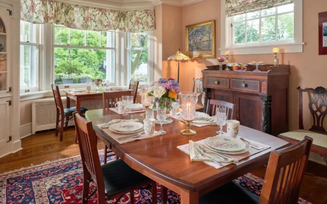 Mooreland Garden Inn