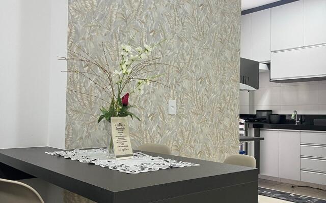 Apto Charmoso com Sacada Gourmet na melhor Praia