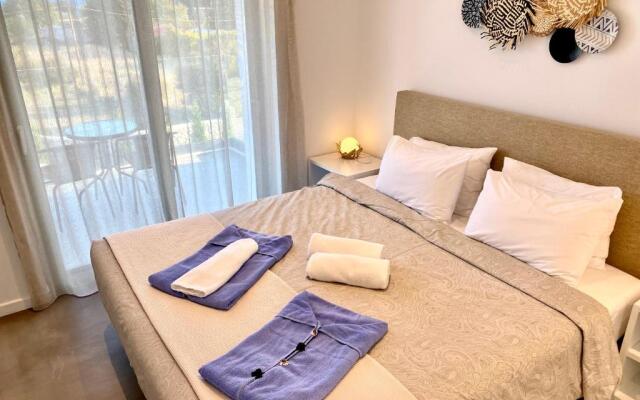 Gennadi Harmony Suites - 200 m from the sea