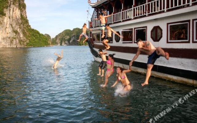 Imperial Legend Cruise Halong