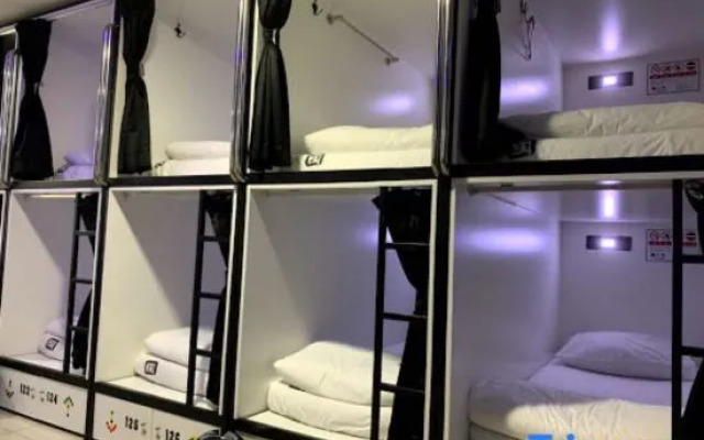 Oyo 91036 J Capsule Hotel @ Jalan Bukit Bintang