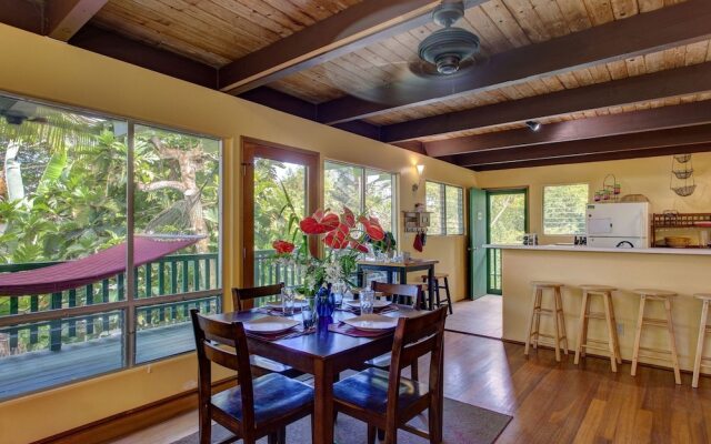 Kehena Treetop 1 Bedroom Home by RedAwning