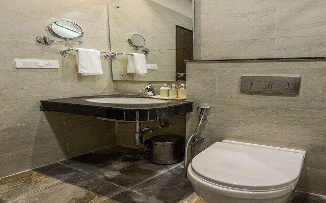 Edition O 30009 Skyhilton Alam Bagh
