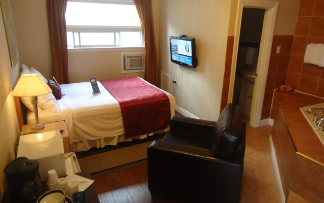 Bayside Inn & Waterfront Suites