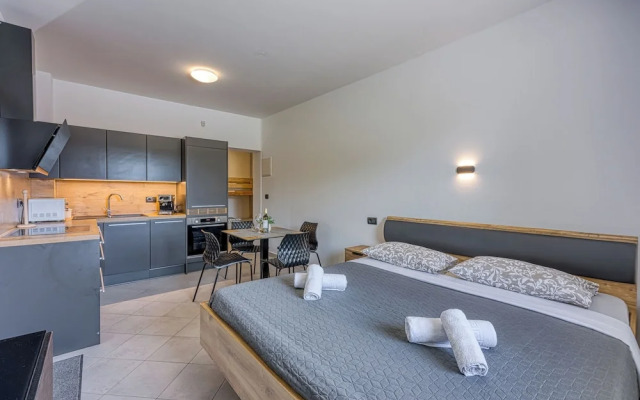 Coastal Countryside Oasis Apartment Deni