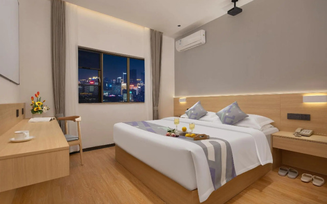 Yueyang Jingjing Hotel (Tianlun International)