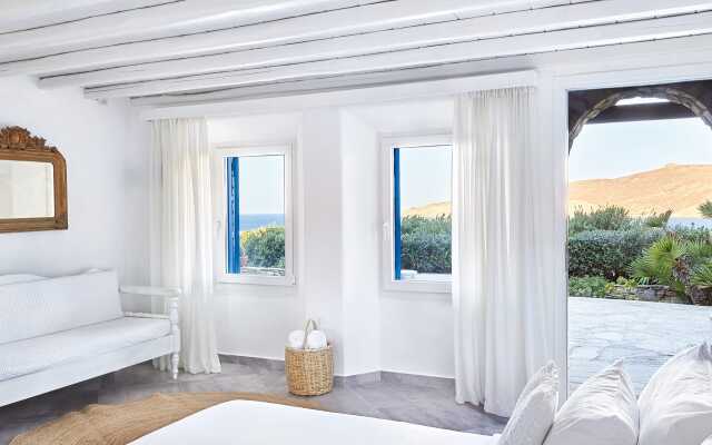 Mykonos Lolita, A Grecotel Resort To Live