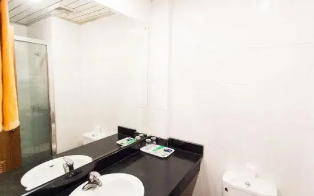 Jindonghu Hotel