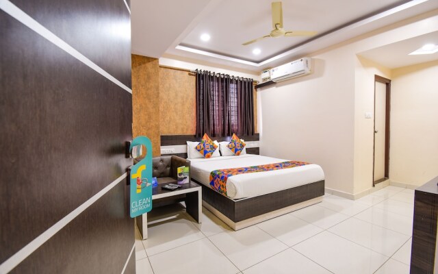 Fabhotel Rotano Suites