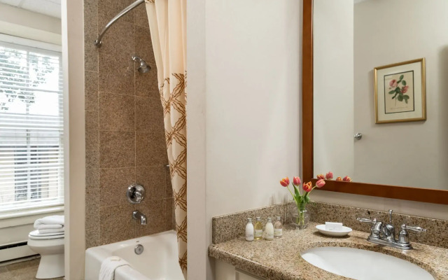 Linden Row Inn