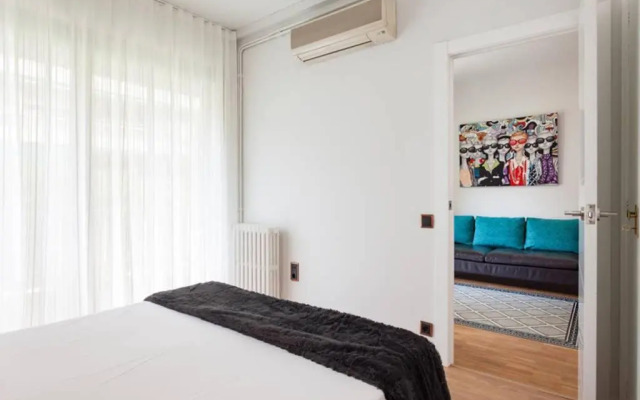 Art House Renoir Plaza Universitat Sant Antoni