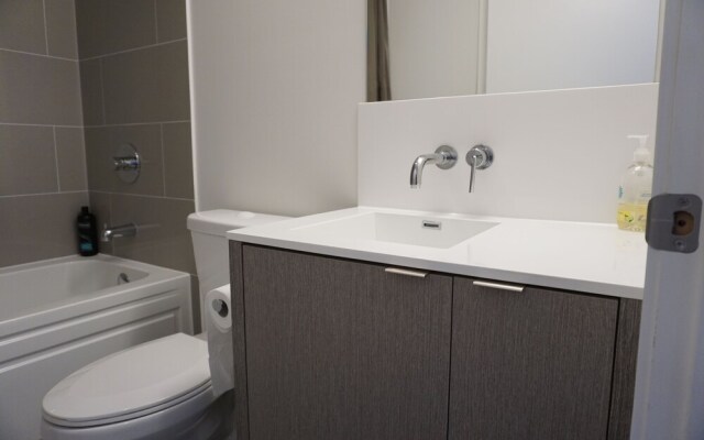 Aaira Suites at 1 York St