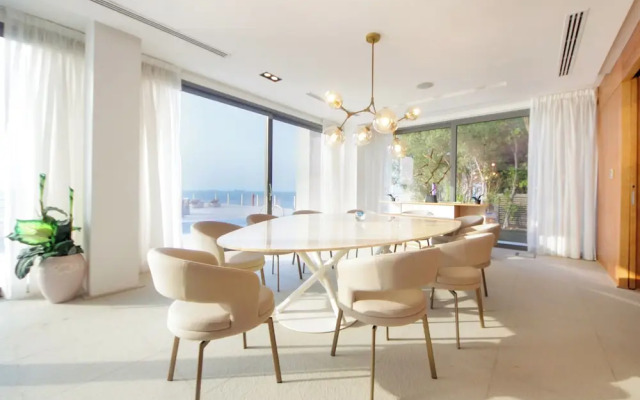 Luxury Overwater Paradise - Nurai Island