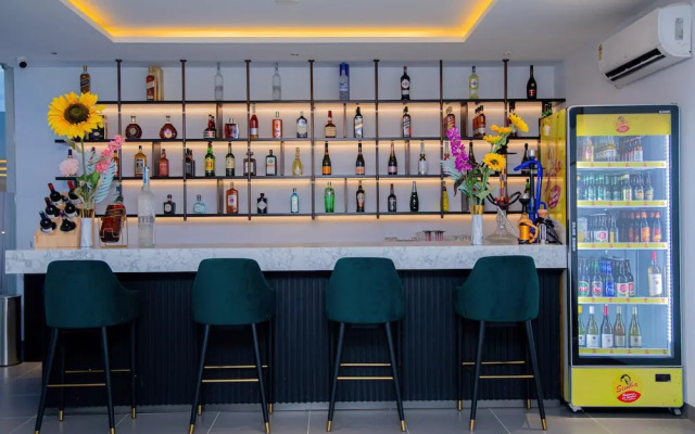 Cloud9 Hotel