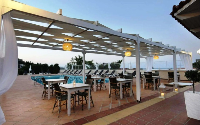 Chrysalis Hotel