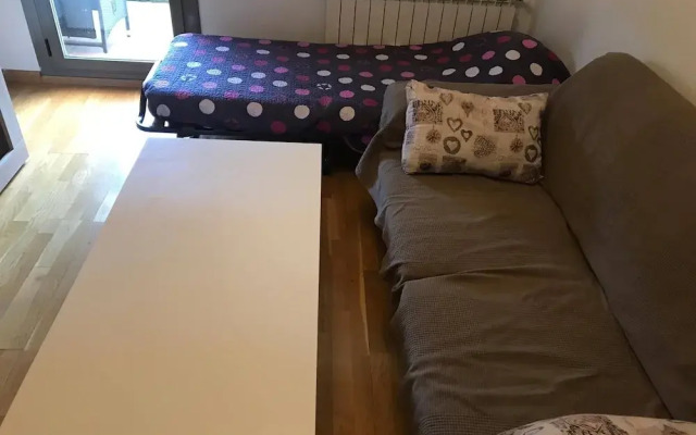 Apartamento En Madrid Situado Cerca De Metro Y Autobus