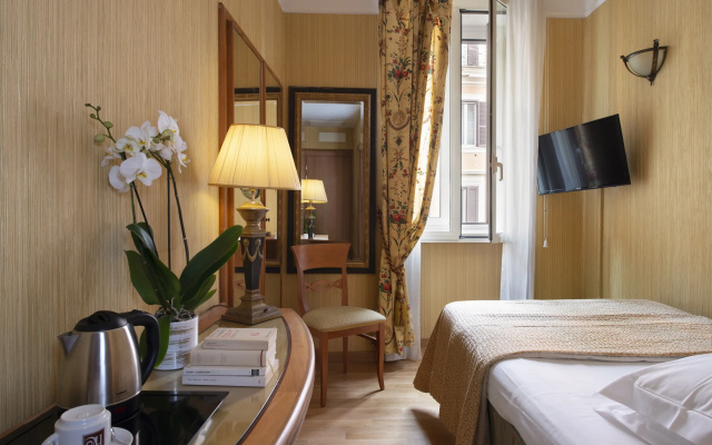 Hotel Cecil