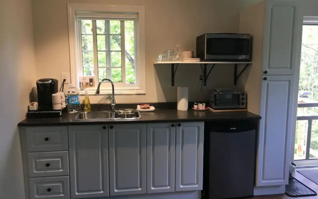 The Treehouse Bed & Breakfast