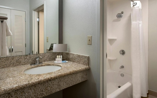 Courtyard by Marriott Boston Norwood/Canton
