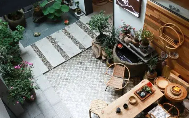 Qingchengshan Town Yunqi B&B