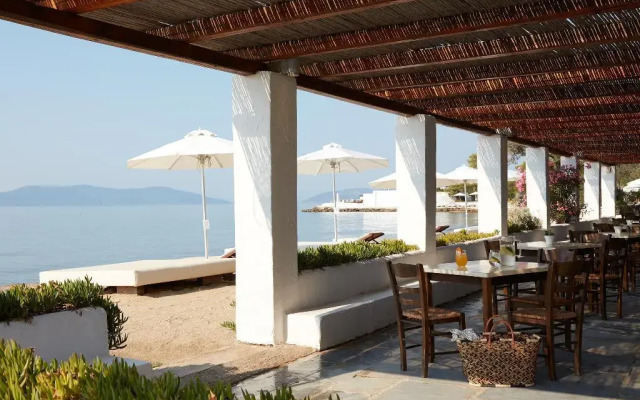 Hydra Beach Resort