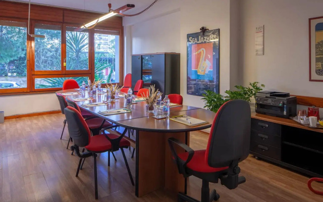 Marbela Apartments & Suites