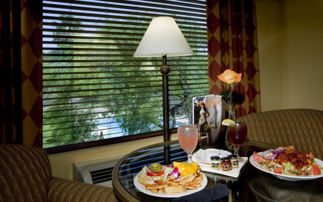 Holiday Inn Houston Intercontinental Airport by IHG