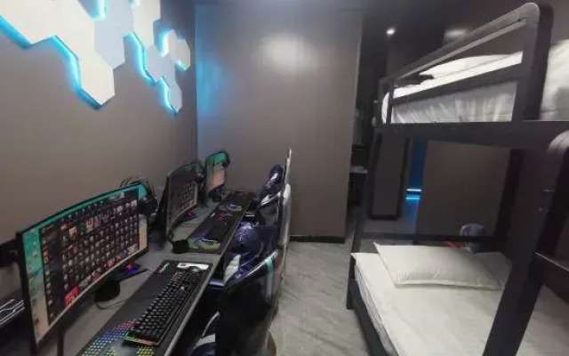 Space E-sports Hotel