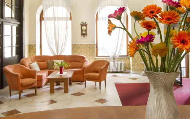 Hotel Grand