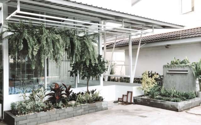 Icare Residence & Hotel