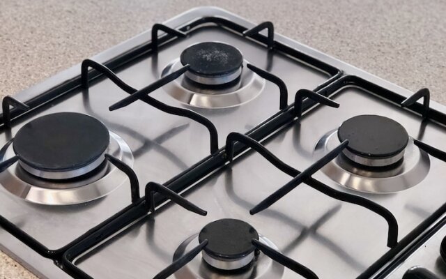 Two Bed - Close to North Station and Hospital