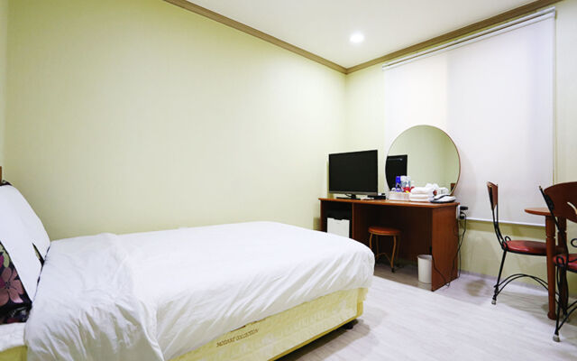 James Blue Guesthouse