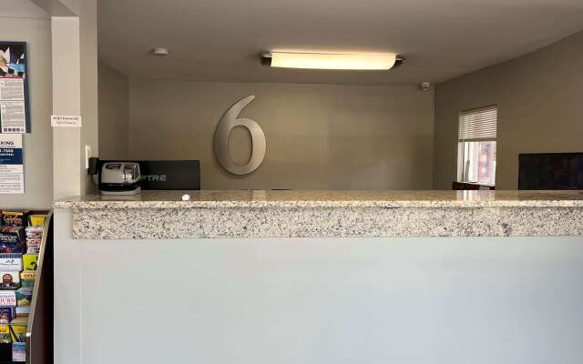 Studio 6 Wilmington, NC