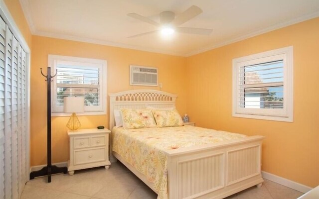 Seabreeze 2 Bedroom Home by Redawning