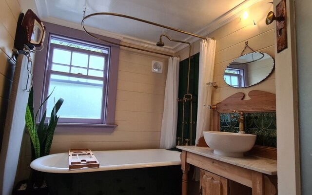 Dovecote House Bed and Breakfast
