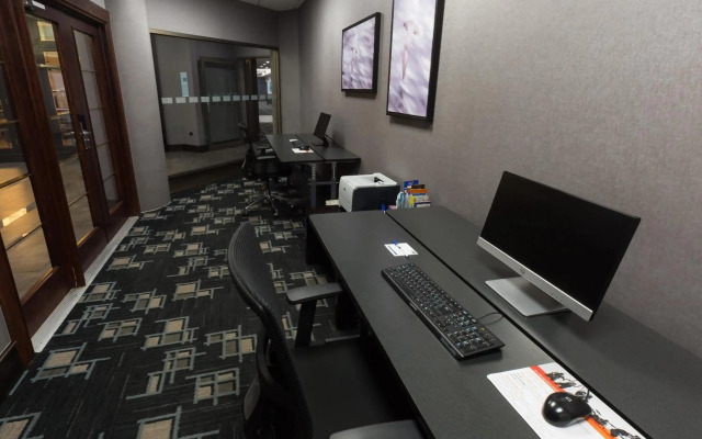 Holiday Inn Express Edmonton Downtown by IHG