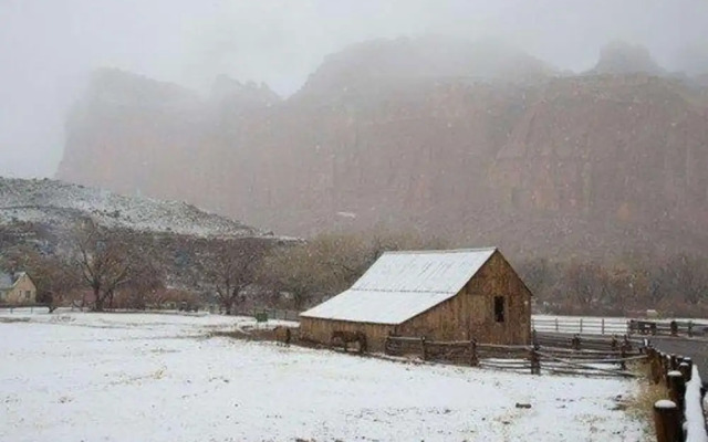 Cathedral Valley Inn