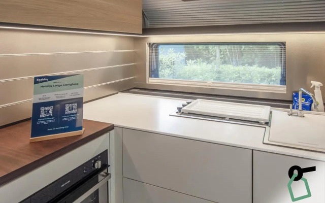 Deluxe - Two Bedroom No.2