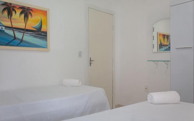 Casa com belo espaço e piscina ALS007