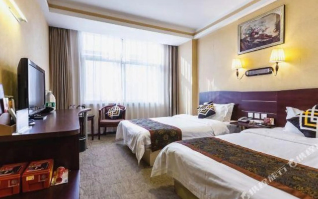 Minghao Holiday Hotel (Pingdingshan Kaiyuan Road Pedestrian Street)