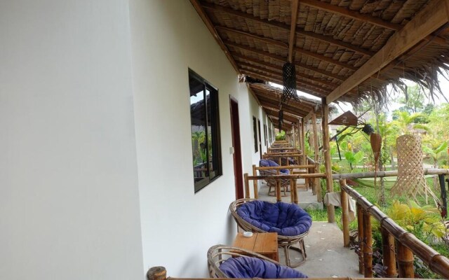 White Moon Bungalows
