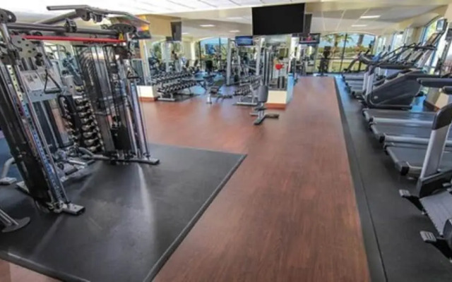 Beautiful Condo Near Universal Studios