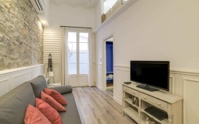 Stylish 1 Bedroom Apartment With Terrace In Lesseps