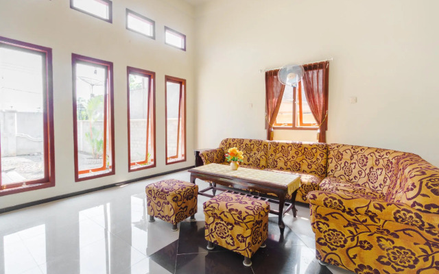 OYO 2978 Karanggoso Indah Hotel