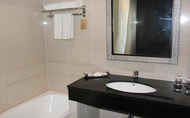 Hakaya Plaza Hotel